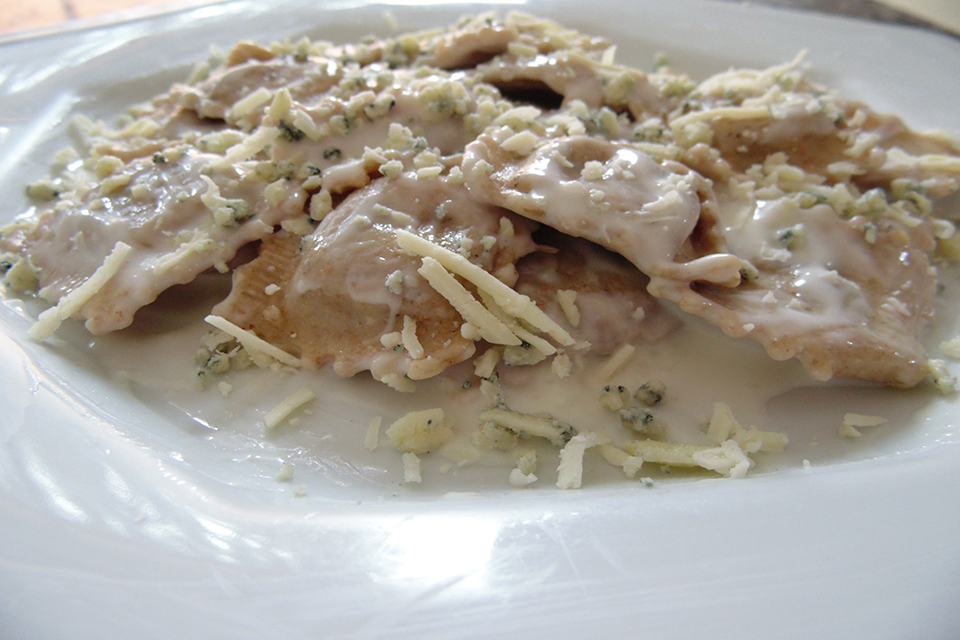 Ravioli Integral de Mussarela de Búfala e Manjericão